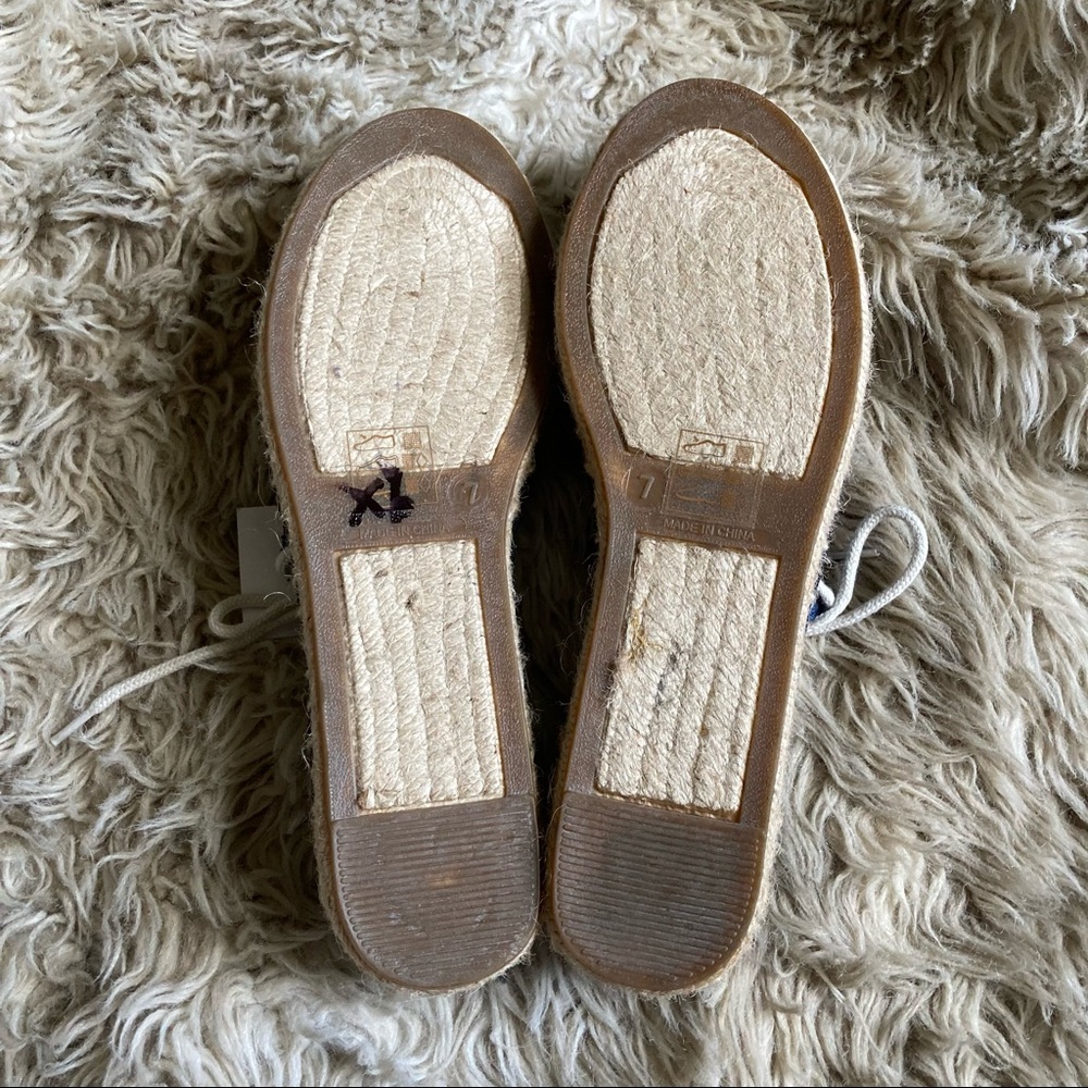 J. Crew blue ikat print espadrilles shoes women's 7 NWT - Picture 7 of 8